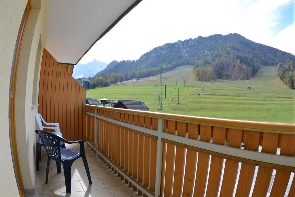 Apartments Rozic Kranjska Gora Rum bild
