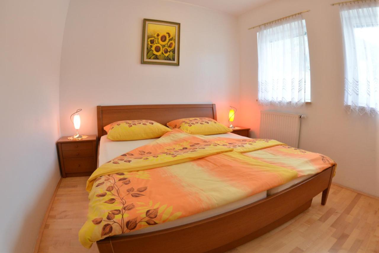 Apartments Rozic Kranjska Gora Rum bild